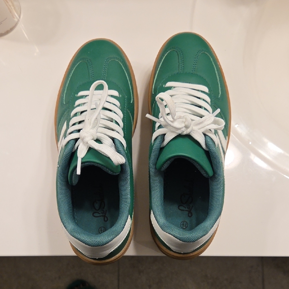 Green and White Platform Sneakers - Picture 5 of 7